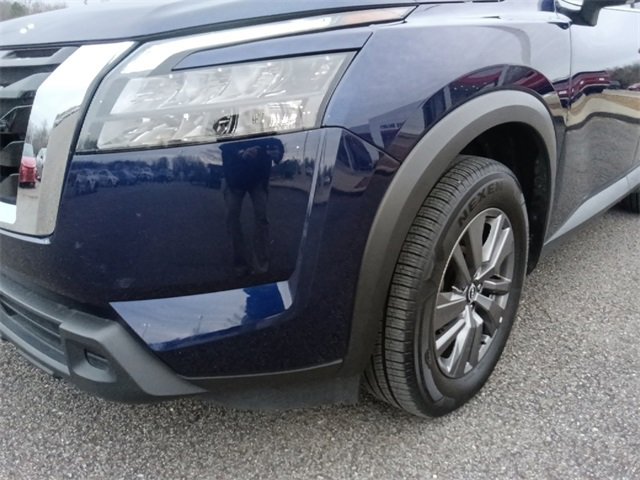 Used 2024 Nissan Pathfinder SV image 9