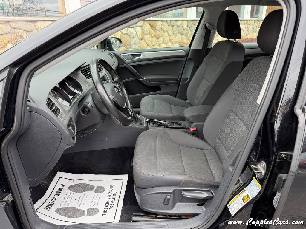 Used 2016 Volkswagen Golf S image 4