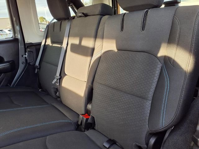 Used 2022 Jeep Wrangler Unlimited Rubicon 4xe image 8