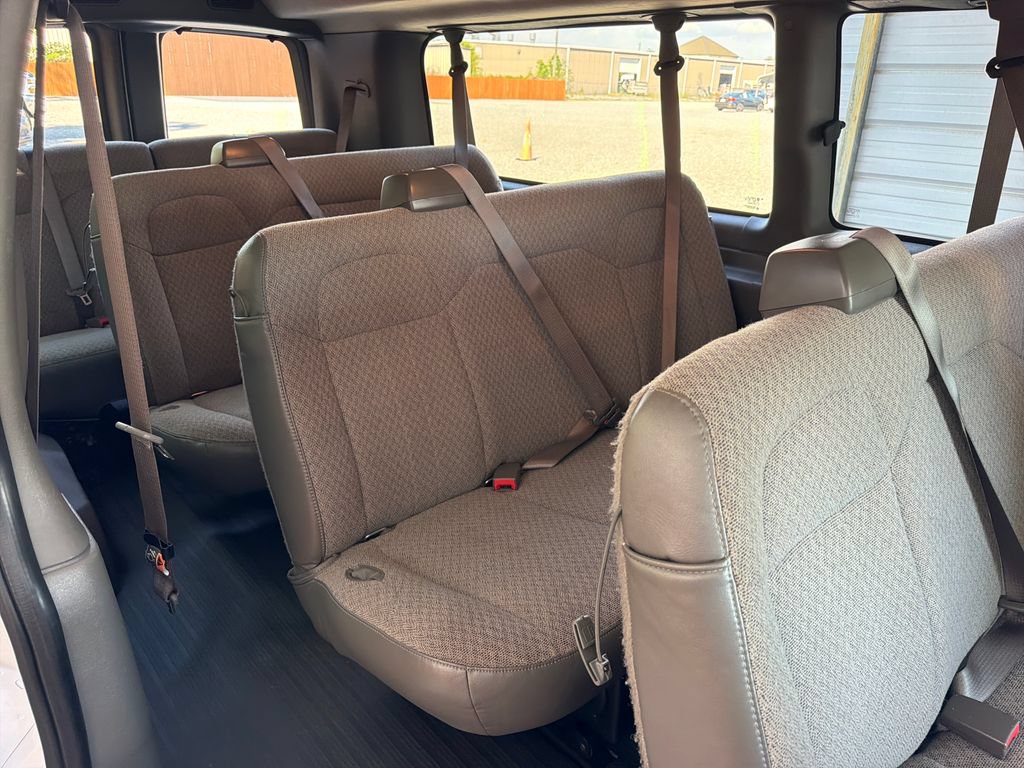 Used 2025 Chevrolet Express 3500 LS RWD image 30