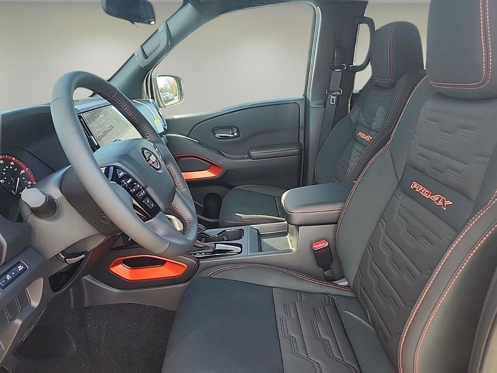 New 2025 Nissan Frontier PRO-4X w/ Tow Package AWD/4WD image 17