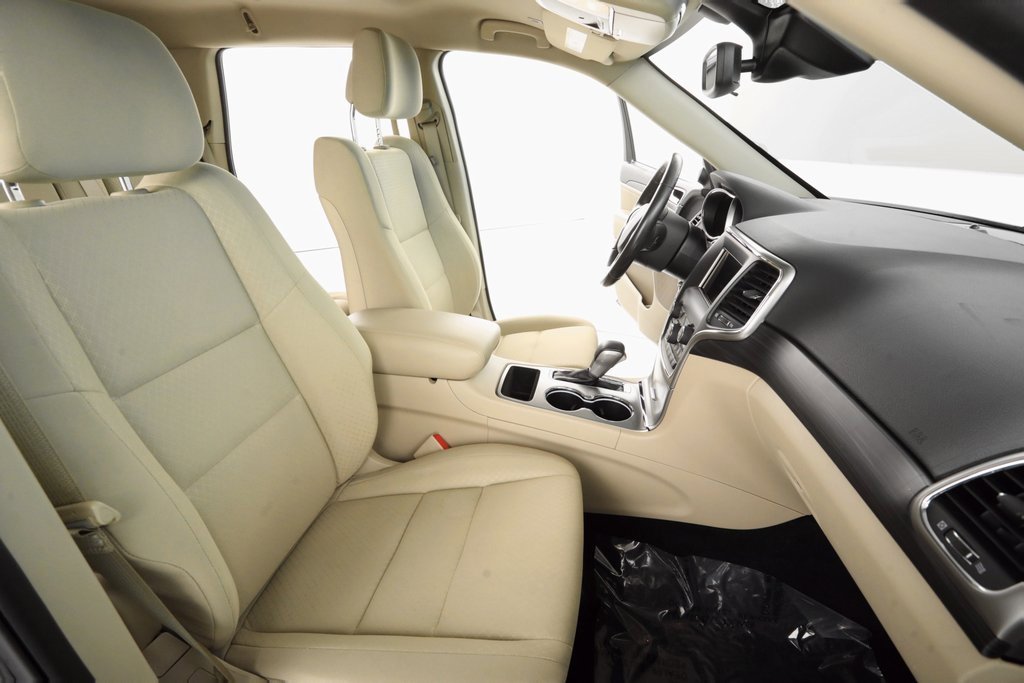 Certified 2021 Jeep Grand Cherokee Laredo image 12