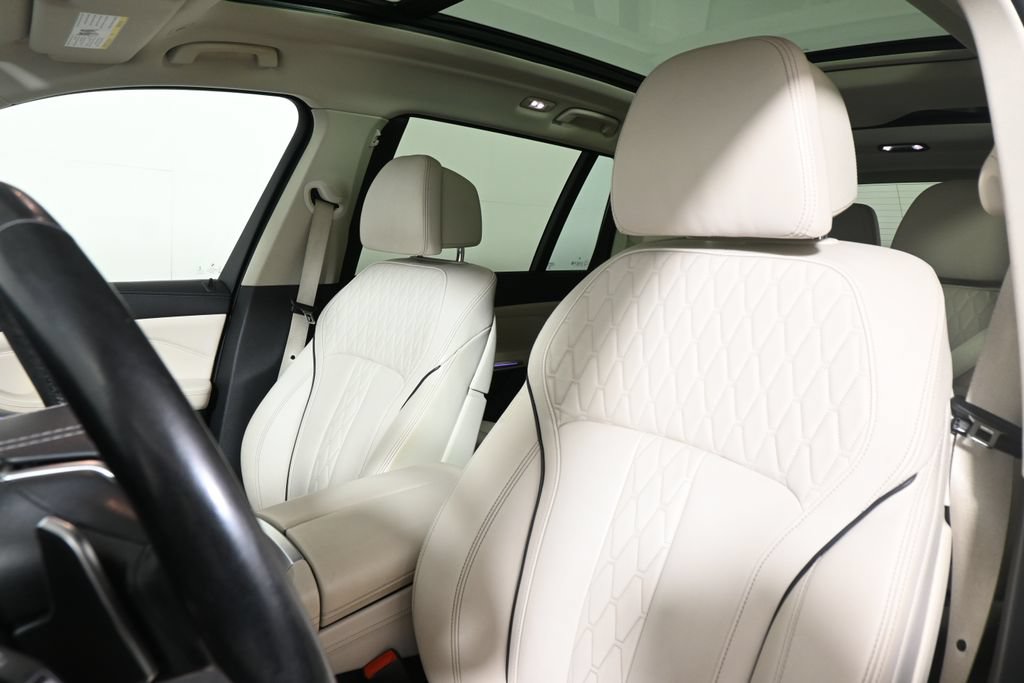 Used 2020 BMW X7 xDrive40i w/ Premium Package AWD/4WD image 16
