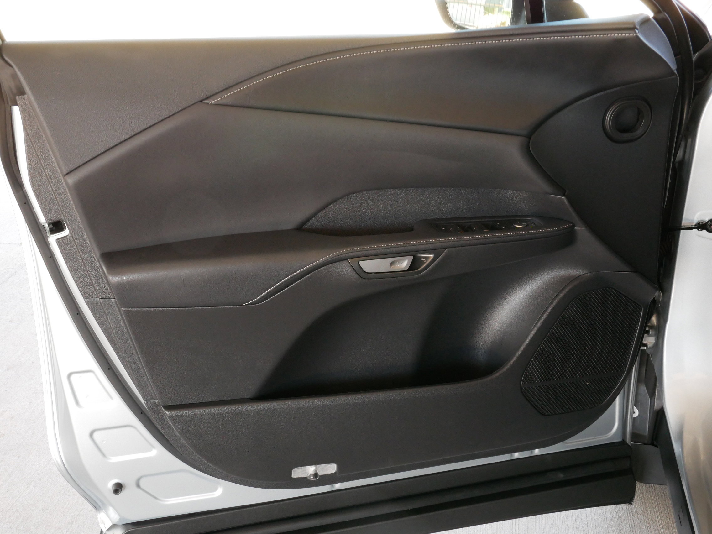 Certified 2025 Lexus RX 350h w/ Convenience Package image 6