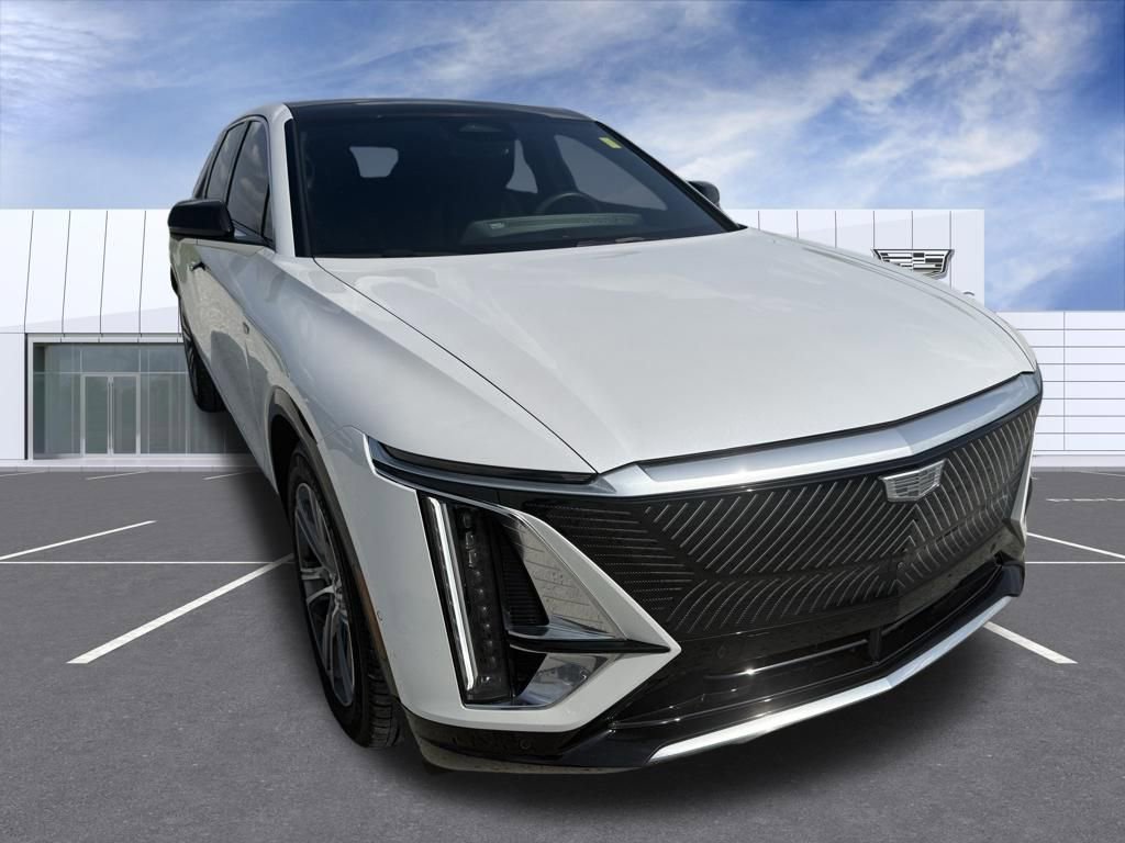 Certified 2024 Cadillac Lyriq Luxury w/ LPO, Floor Liner Package image 1