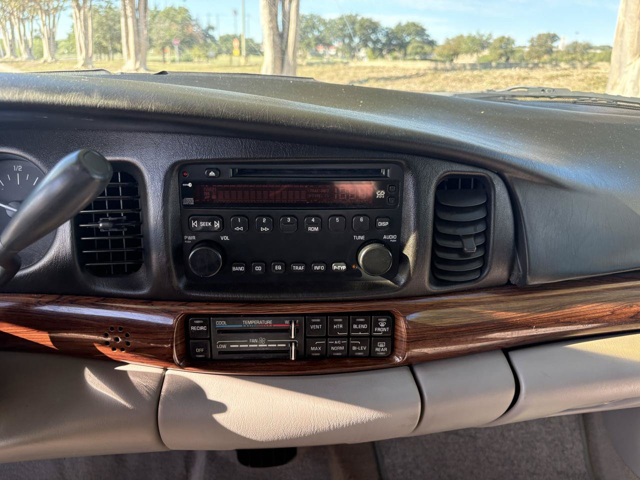 Used 2004 Buick Le Sabre Custom FWD image 50