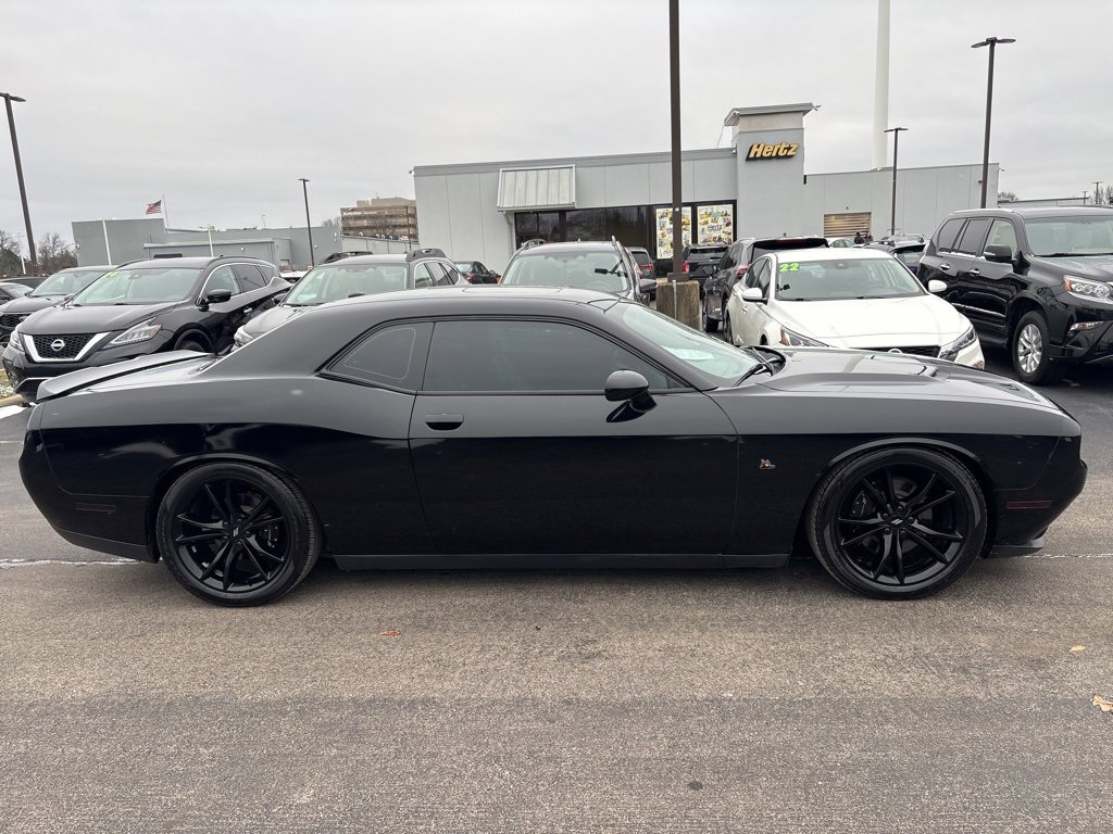 Used 2017 Dodge Challenger R/T w/ Blacktop Package image 2