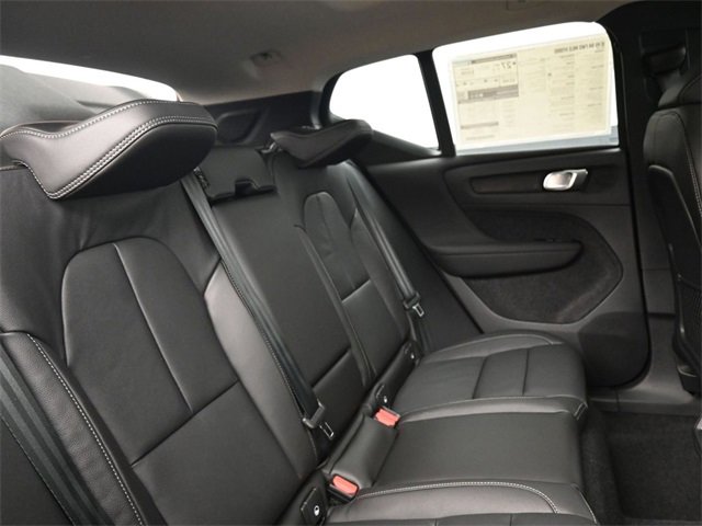 New 2026 Volvo XC40 B4 Plus w/ Protection Package Premier image 32