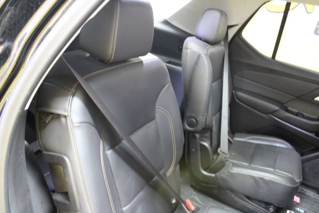 Used 2021 Chevrolet Traverse RS w/ LPO, Floor Liner Package AWD/4WD image 9
