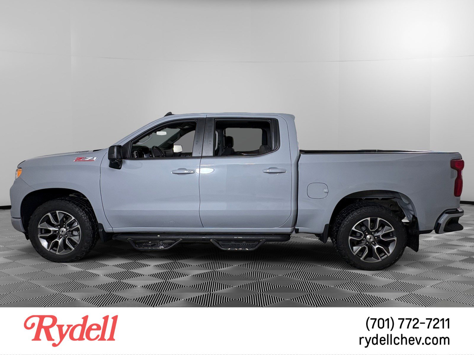 Used 2024 Chevrolet Silverado 1500 RST w/ Convenience Package II image 2