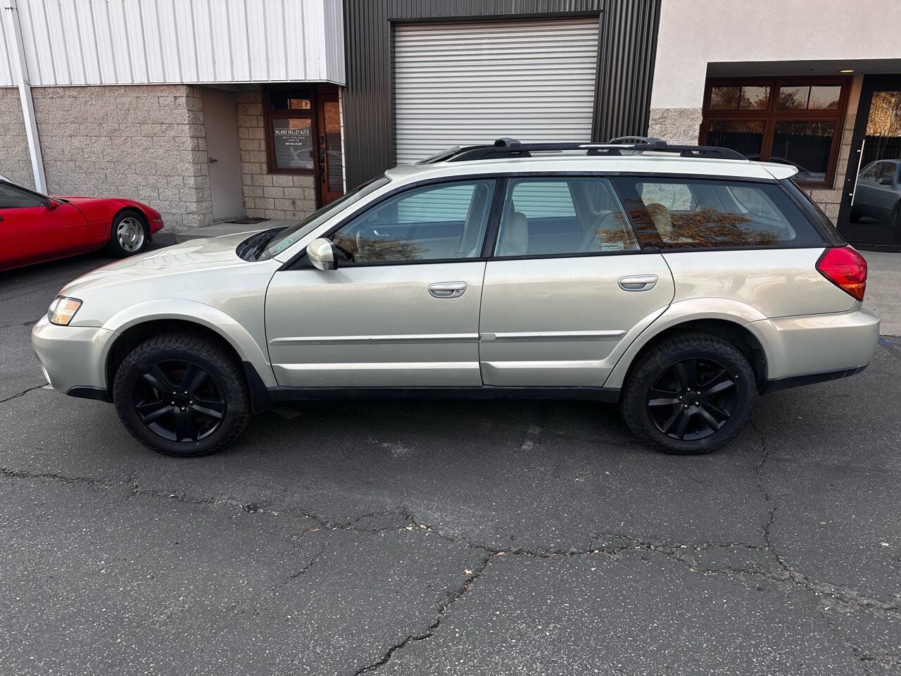 Used 2005 Subaru Outback 2.5XT Limited image 2