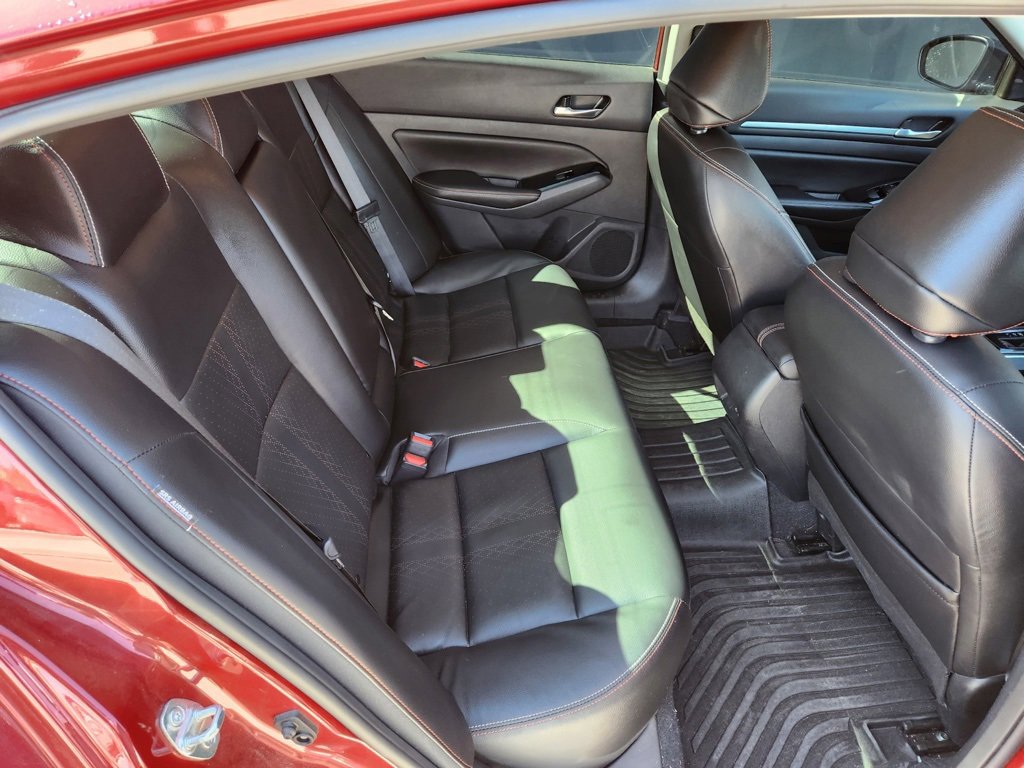 Used 2024 Nissan Altima 2.5 SR w/ SR Premium Package image 10