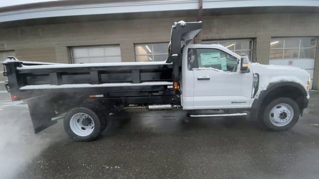 New 2025 Ford F550 4x4 Regular Cab Super Duty image 9