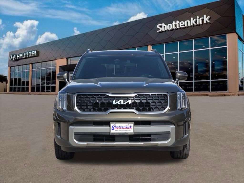 Used 2023 Kia Telluride EX X-Line AWD/4WD image 2