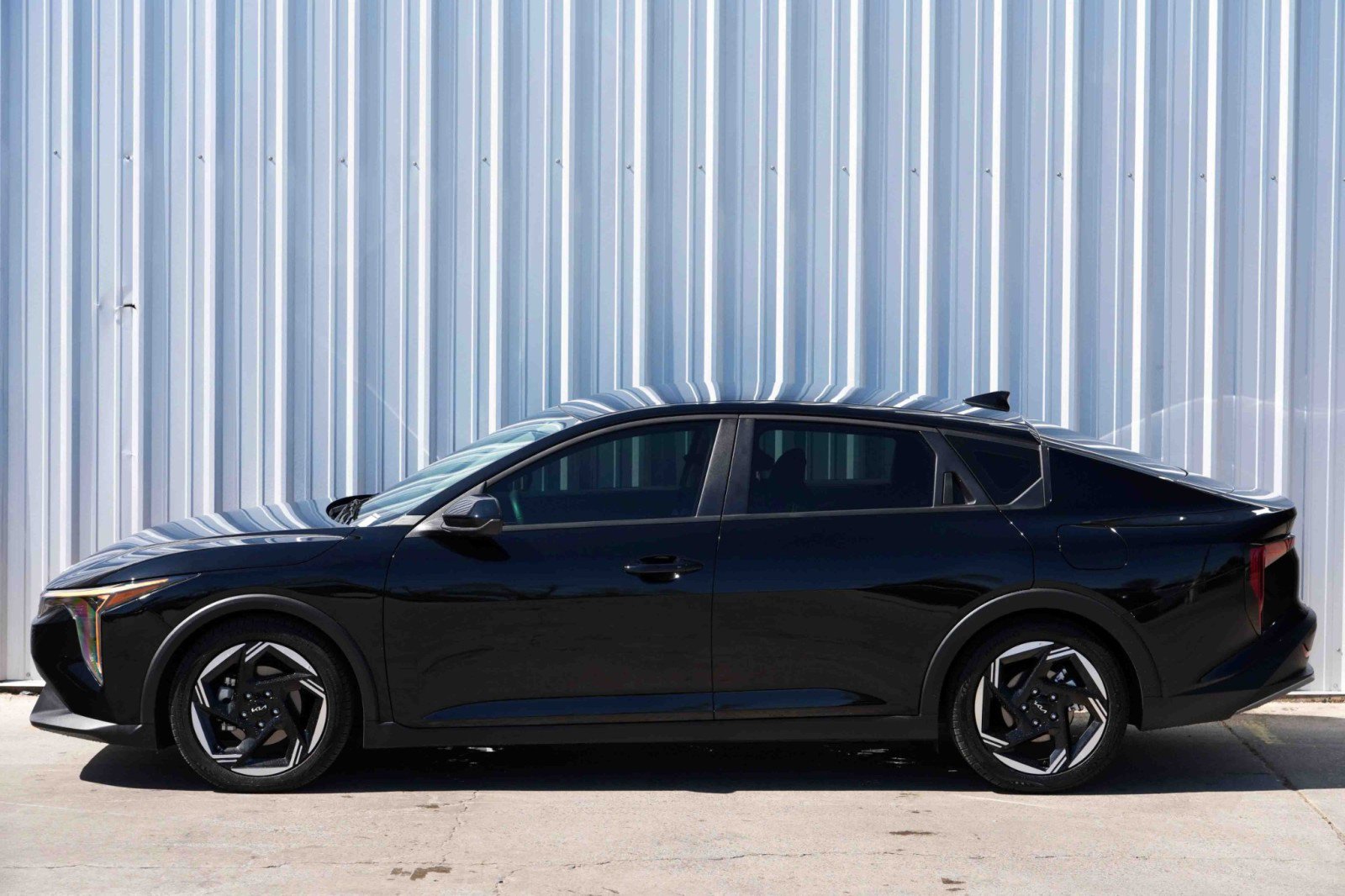 Used 2025 Kia K4 EX image 44