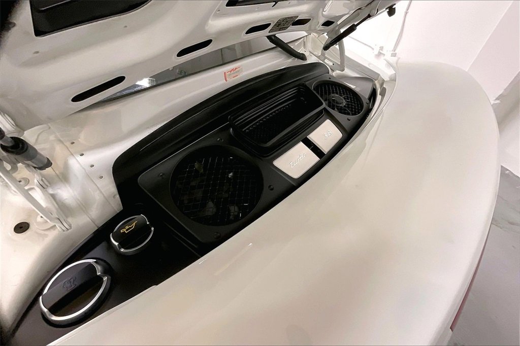 Used 2016 Porsche 911 Turbo image 15