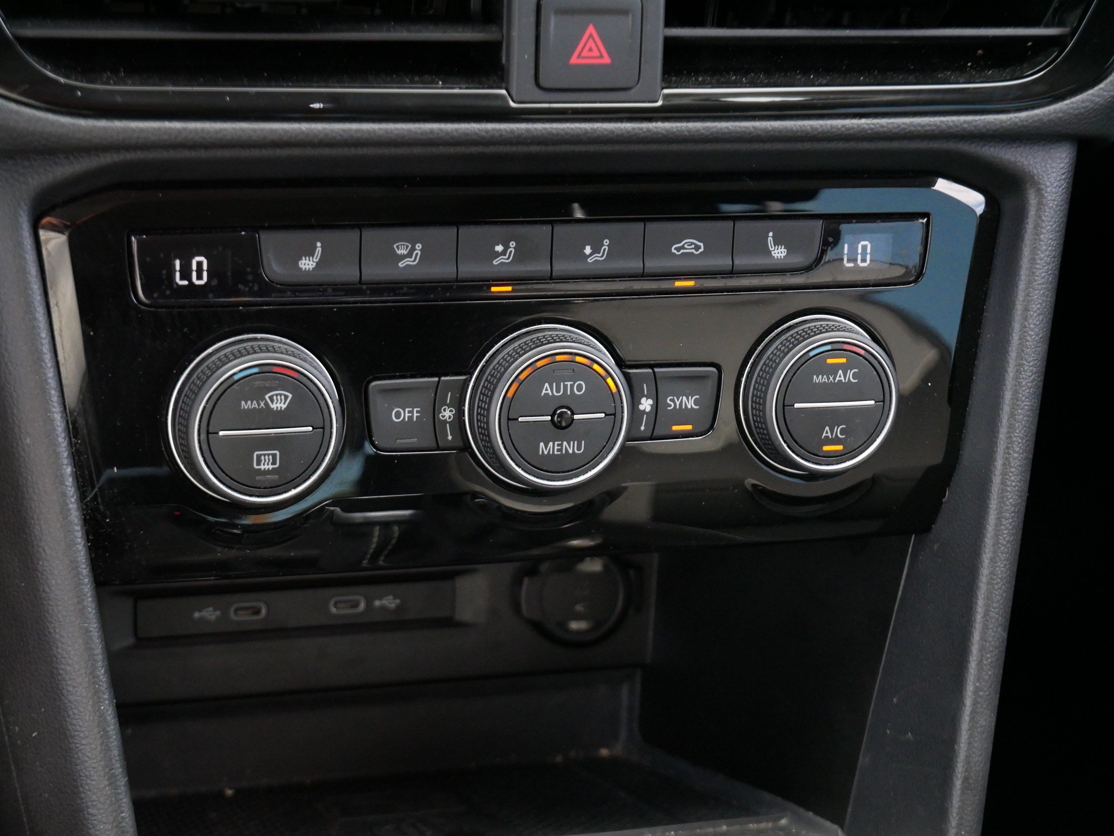 Certified 2023 Volkswagen Taos SEL AWD/4WD image 23