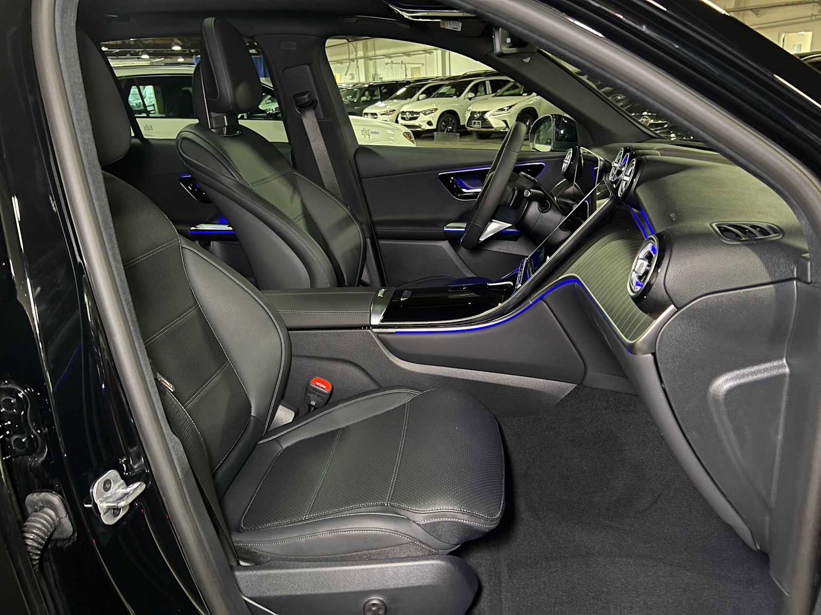 New 2025 Mercedes-Benz GLC 300 4MATIC image 11