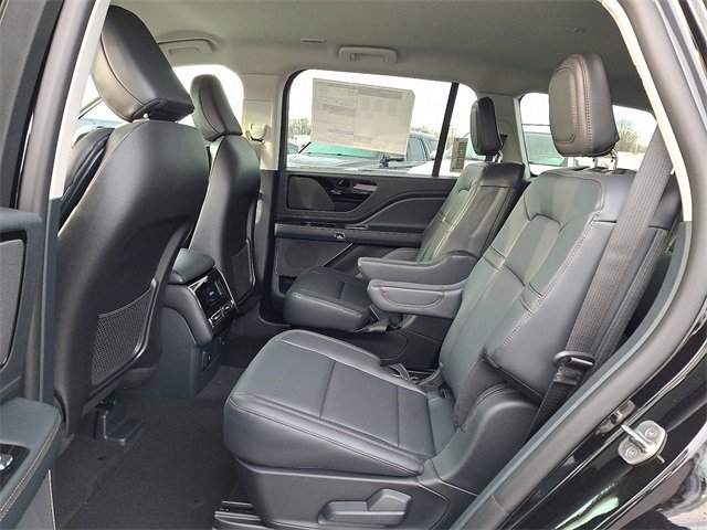 New 2026 Lincoln Aviator AWD w/ Jet Appearance Package image 5