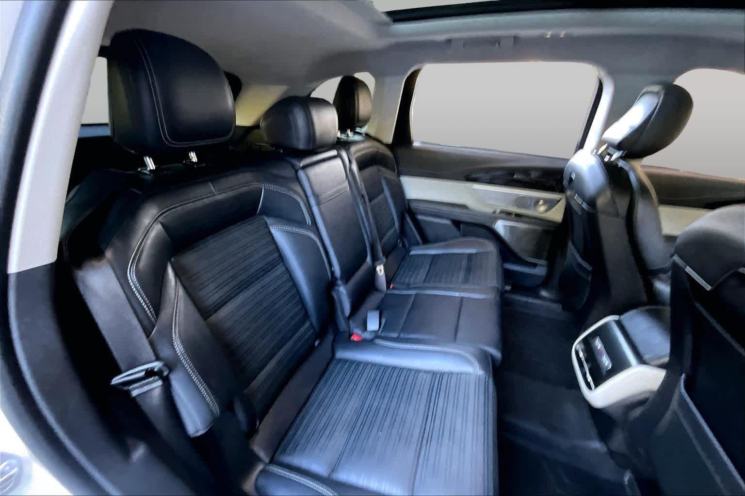 Used 2025 Lincoln Nautilus Reserve AWD/4WD image 20