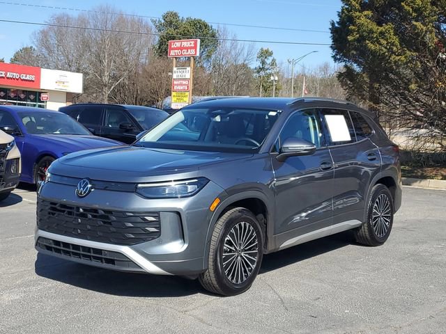 Certified 2025 Volkswagen Tiguan S image 32