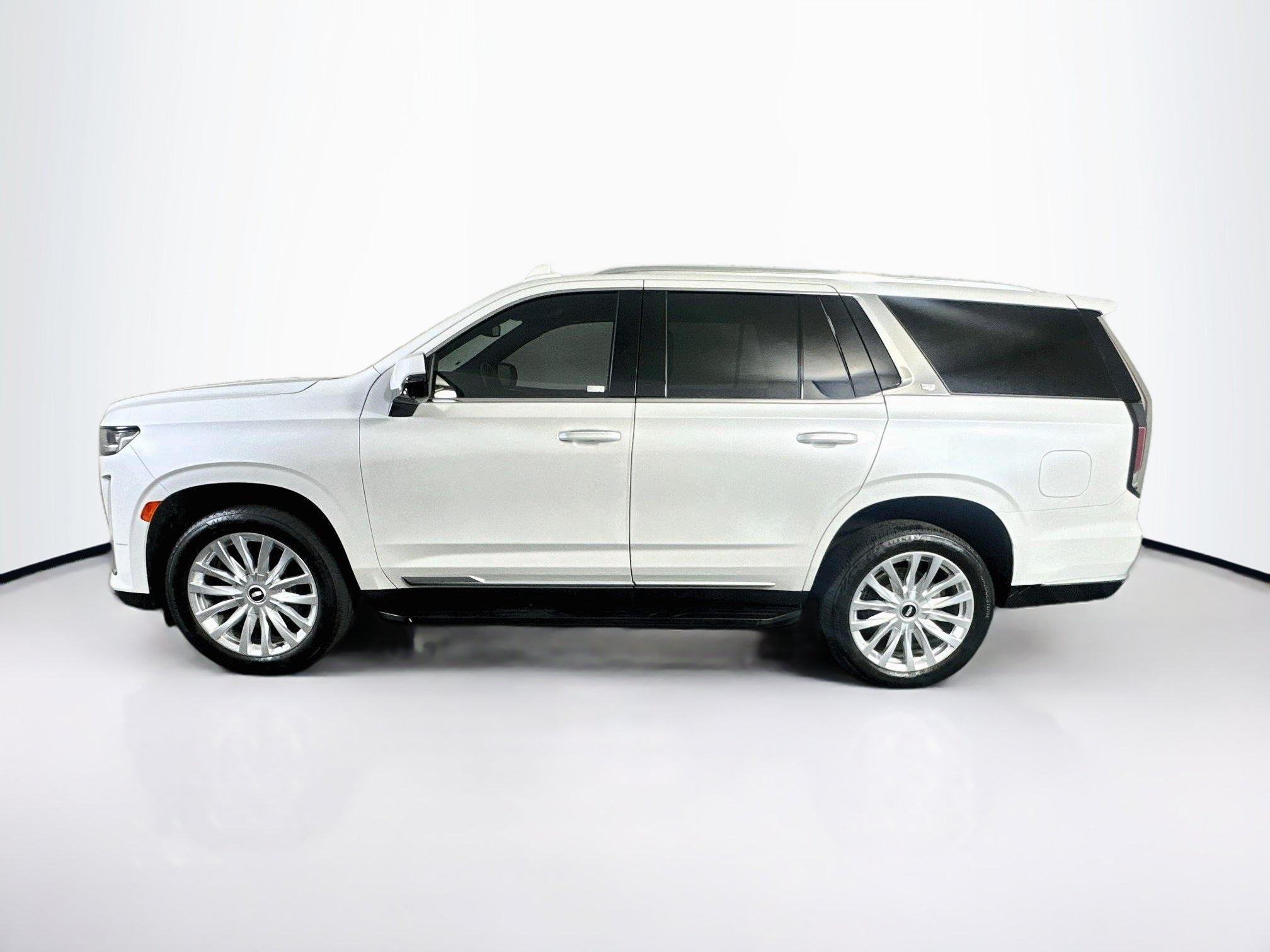 Used 2022 Cadillac Escalade Luxury RWD image 4