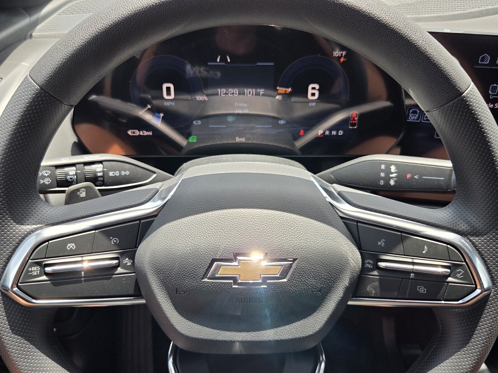New 2026 Chevrolet Equinox EV LT w/ Midnight Package FWD image 12