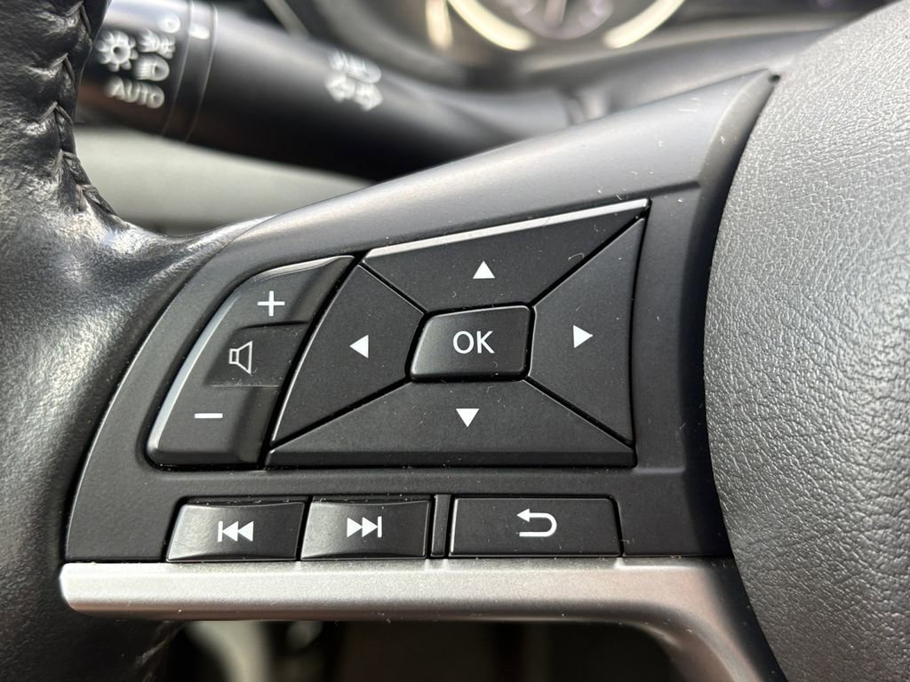 Used 2022 Nissan Sentra SV w/ All-Weather Package FWD image 16
