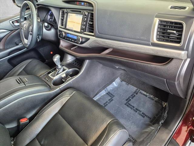 Used 2019 Toyota Highlander Limited FWD image 22