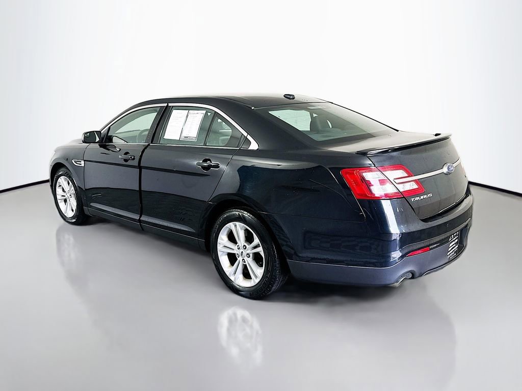 Used 2018 Ford Taurus SEL image 5