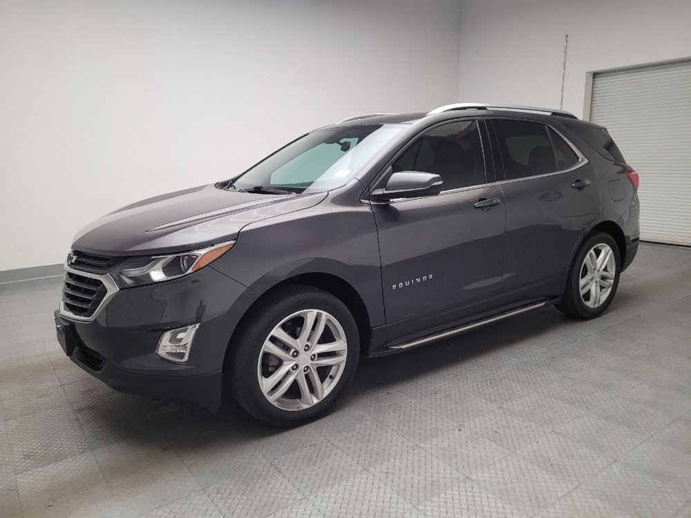 Used 2019 Chevrolet Equinox LT w/ Sun & Navigation Package AWD/4WD image 2