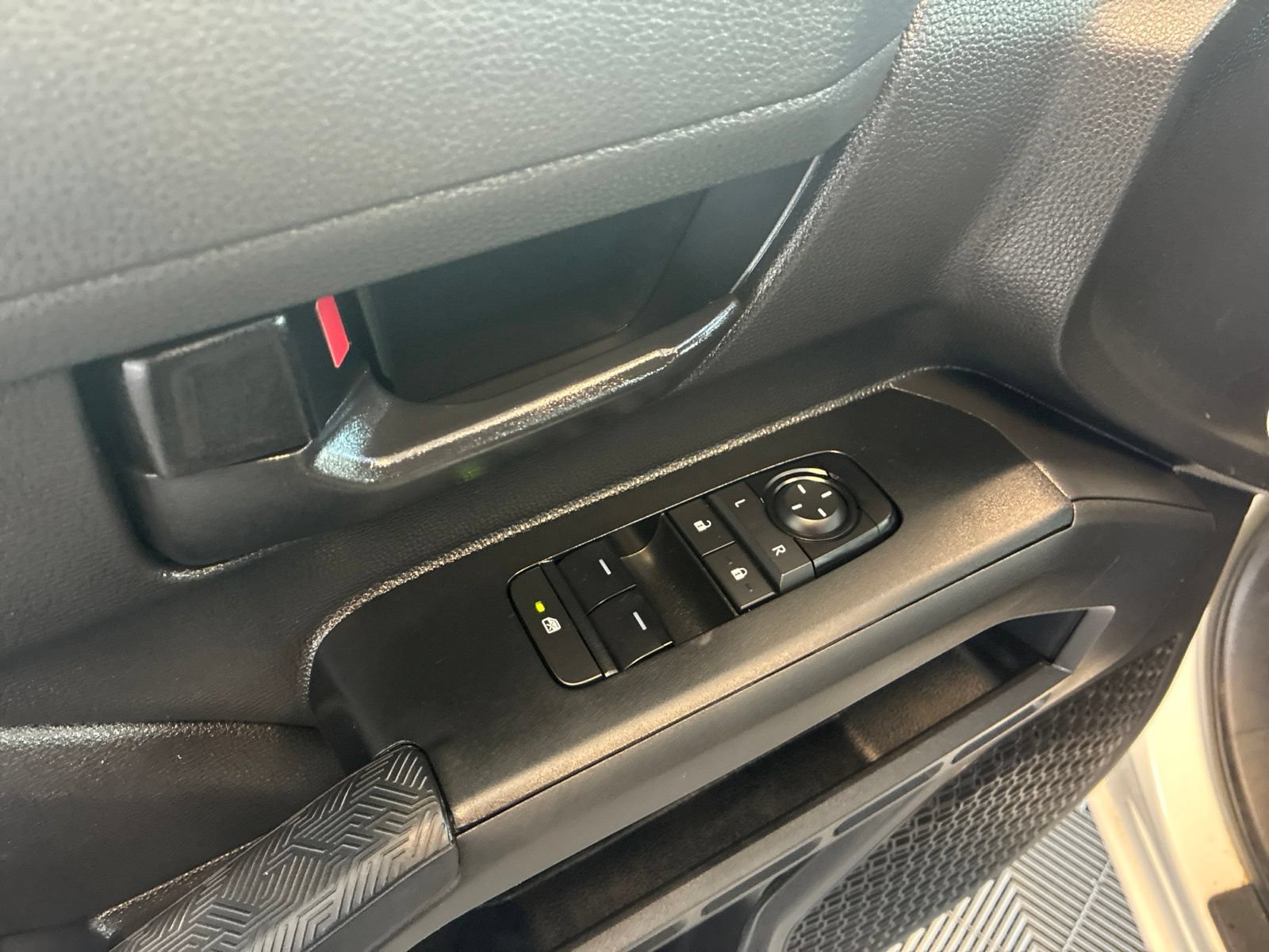 Used 2025 Toyota Tacoma SR RWD image 11