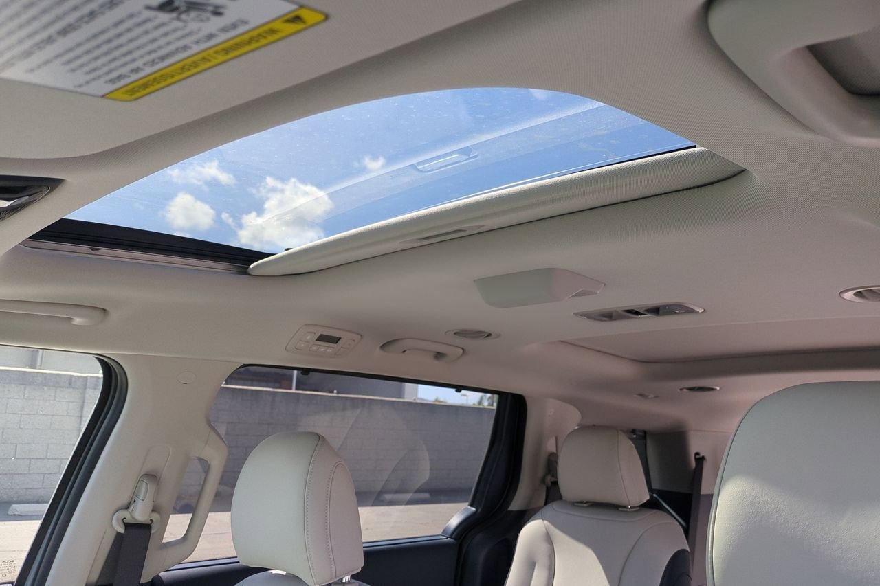 New 2026 Kia Carnival SX image 19