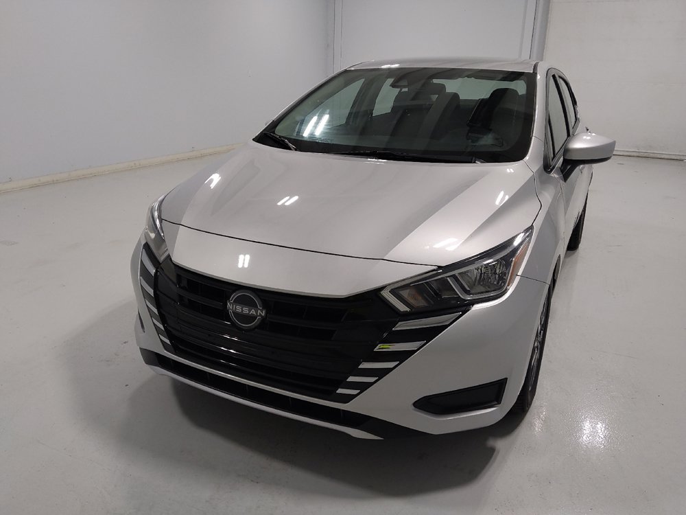 Used 2023 Nissan Versa SV FWD image 15