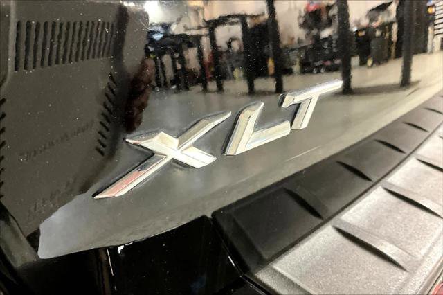 Used 2021 Ford Explorer XLT w/ Equipment Group 202A RWD image 34