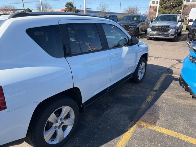 Used 2016 Jeep Compass Sport w/ Power Value Group image 4