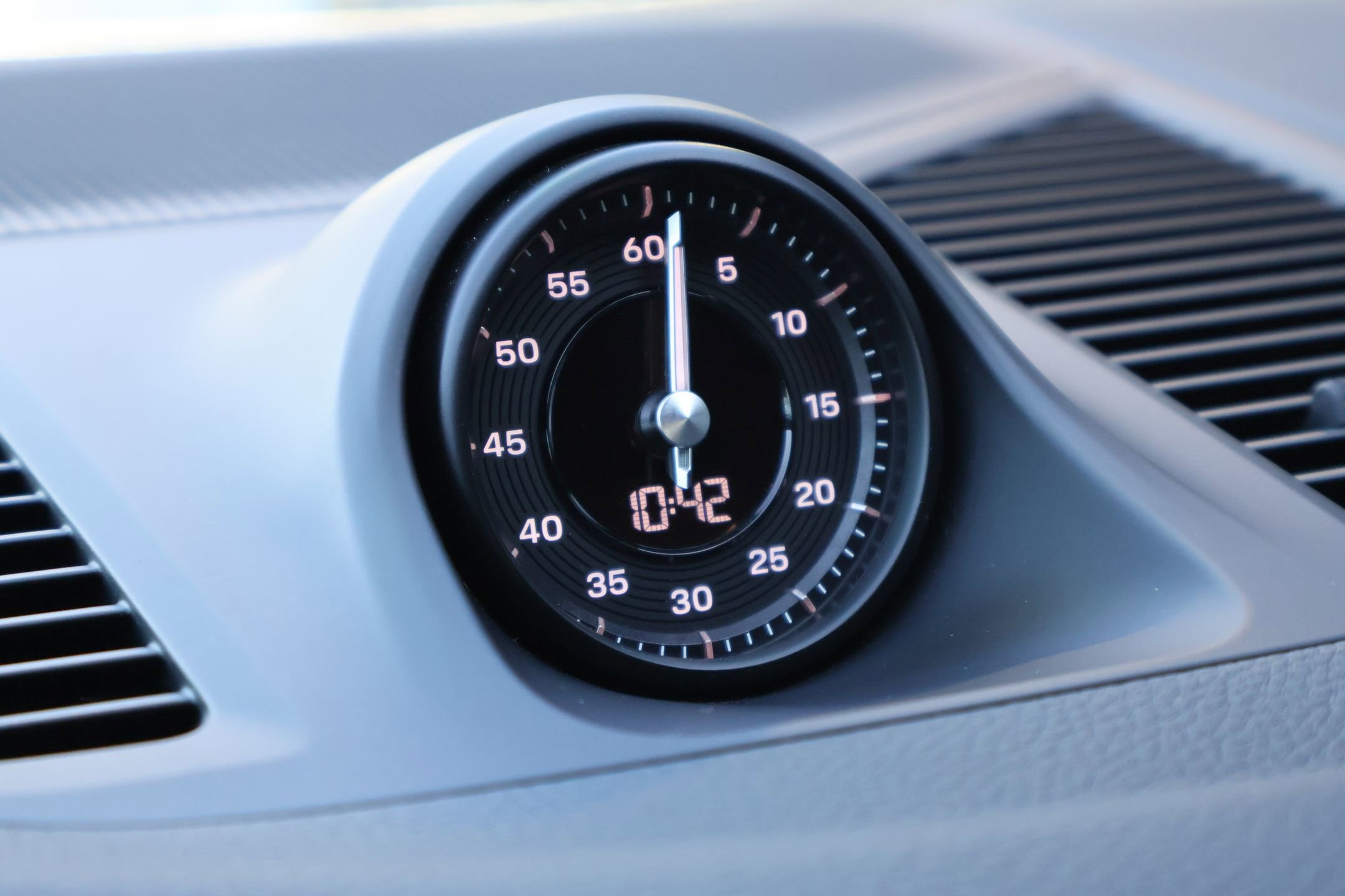 Certified 2024 Porsche Cayenne image 22