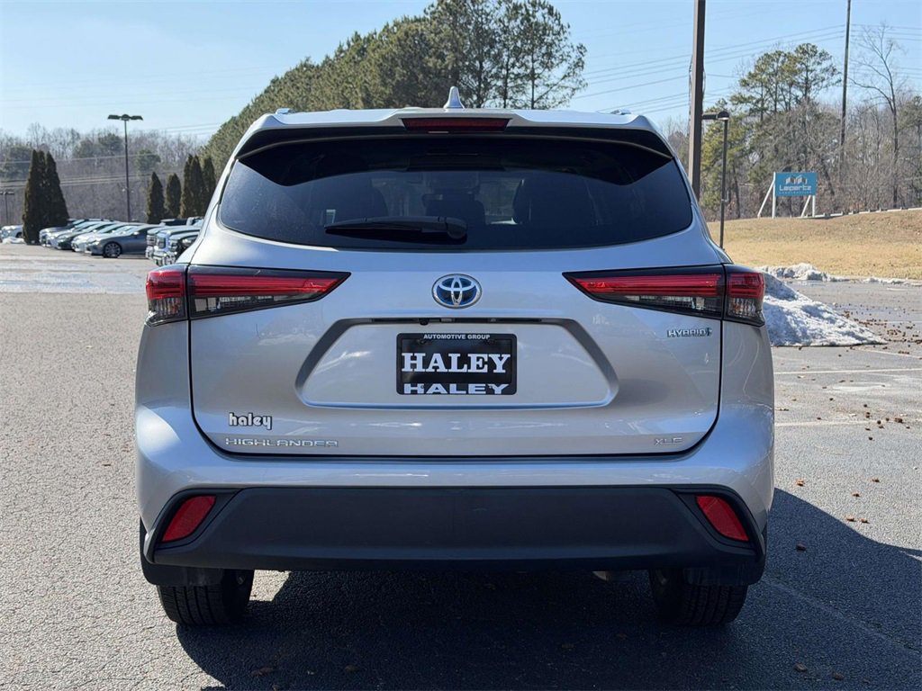 Certified 2021 Toyota Highlander XLE image 21