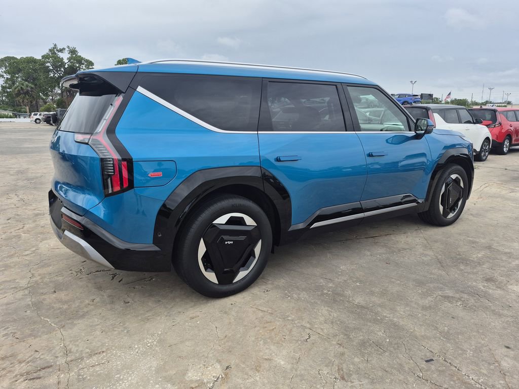 New 2026 Kia EV9 Land w/ Nightfall Edition Package image 8