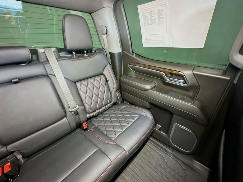 Used 2024 GMC Sierra 1500 Elevation w/ LPO, Elevation Black Package image 14