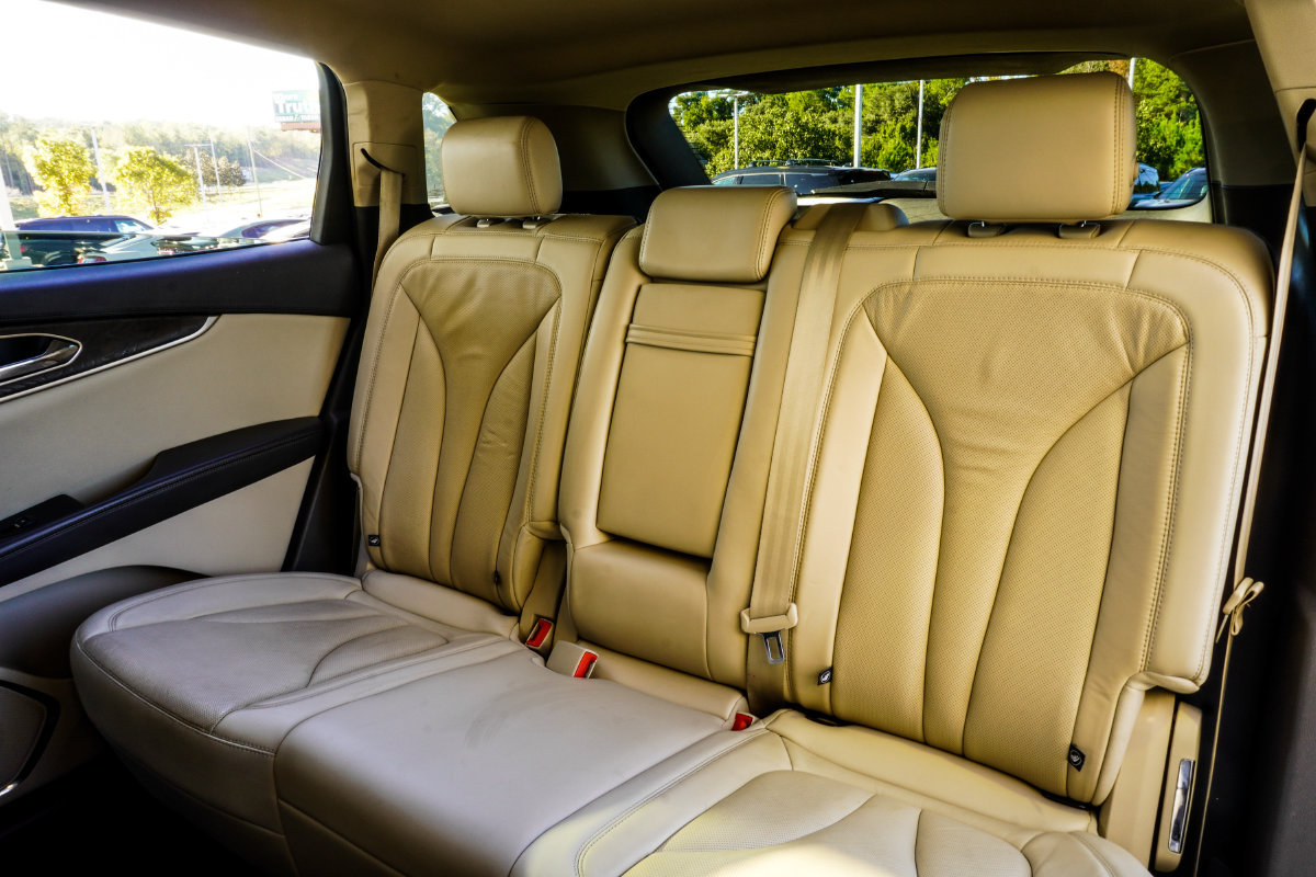Used 2017 Lincoln MKX Reserve FWD image 38