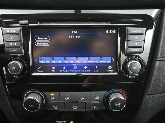 Used 2018 Nissan Rogue S image 3