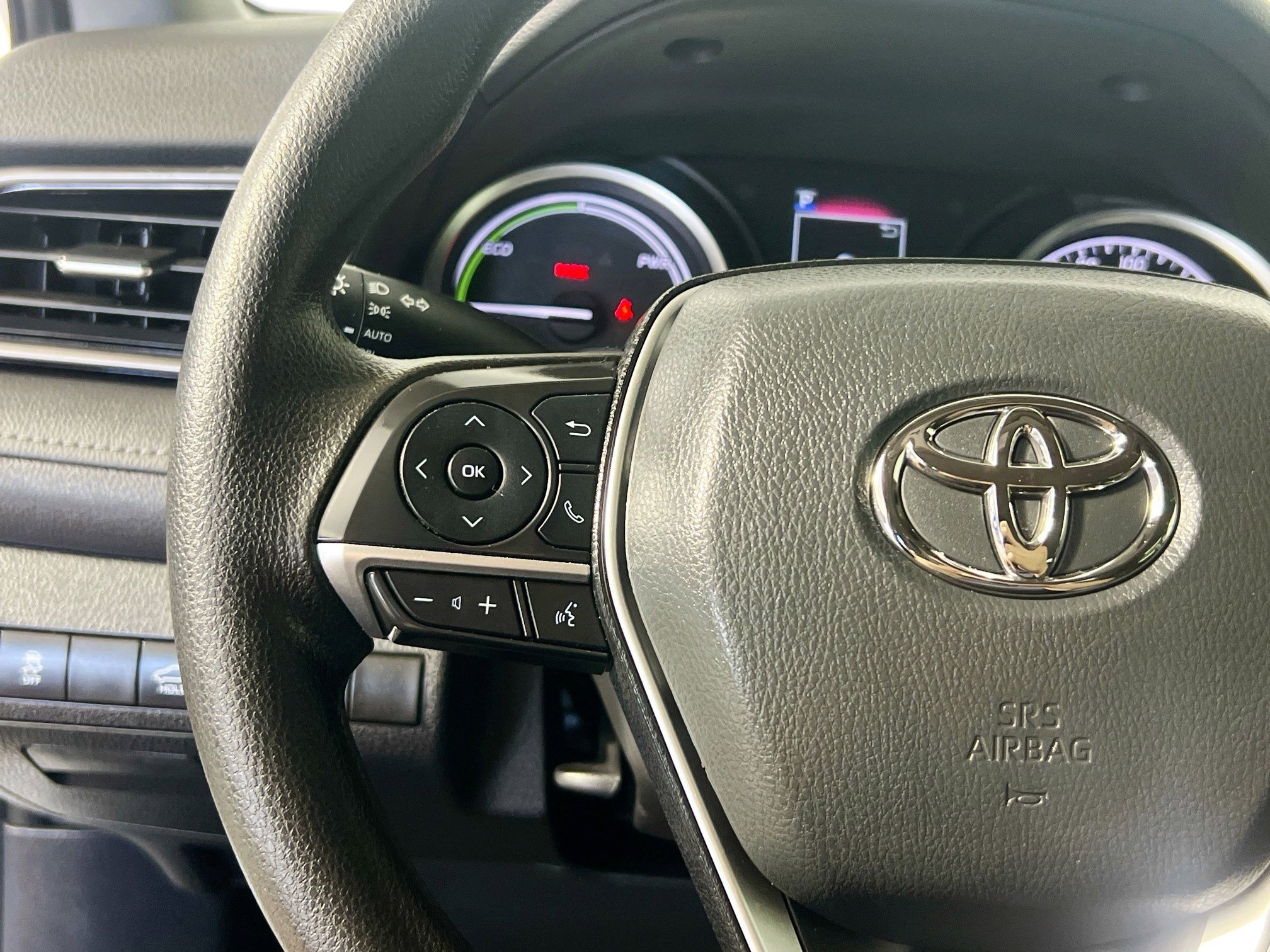 Used 2022 Toyota Camry LE image 18