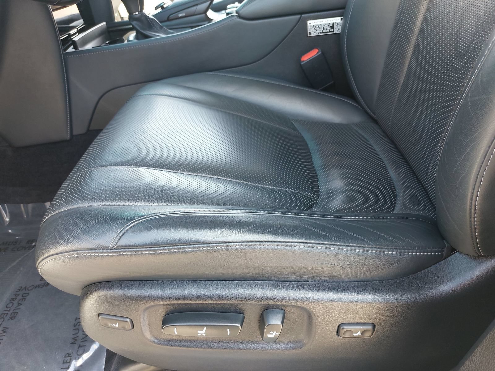 Used 2018 Lexus LX 570 4WD image 32