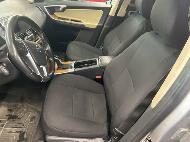 Used 2017 Volvo XC60 T6 Inscription w/ Preferred Option Package image 23