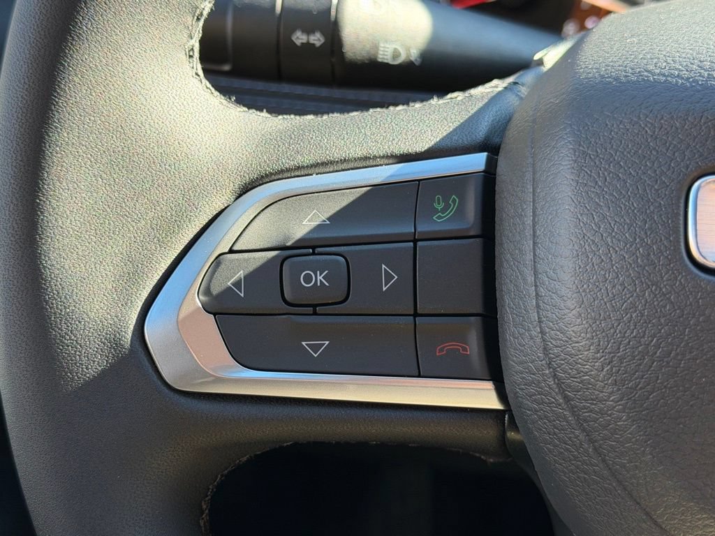 New 2026 Jeep Compass Latitude w/ Sun and Sound Group AWD/4WD image 18
