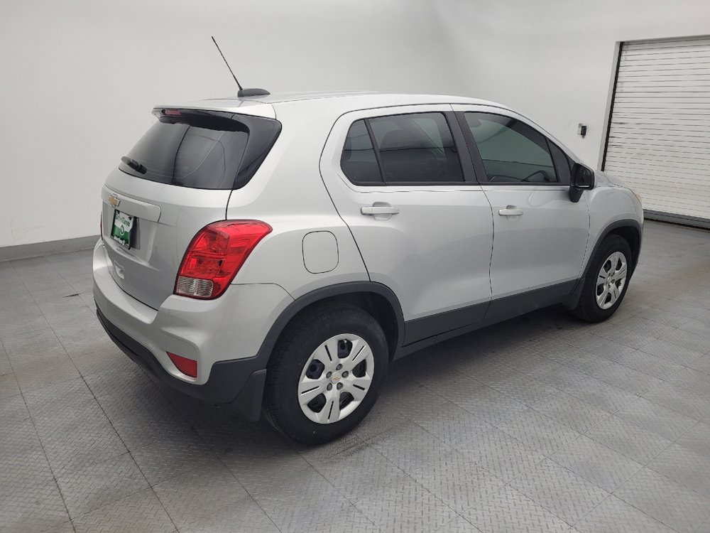 Used 2018 Chevrolet Trax LS w/ LPO, Protection Package FWD image 10