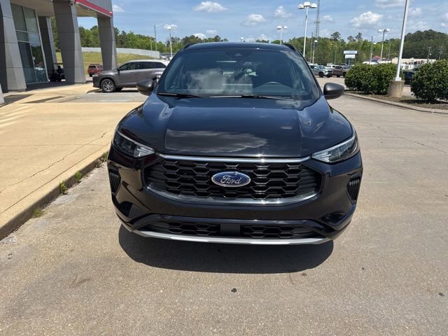 Used 2024 Ford Escape ST-Line w/ Tech Pack #1 AWD/4WD image 4