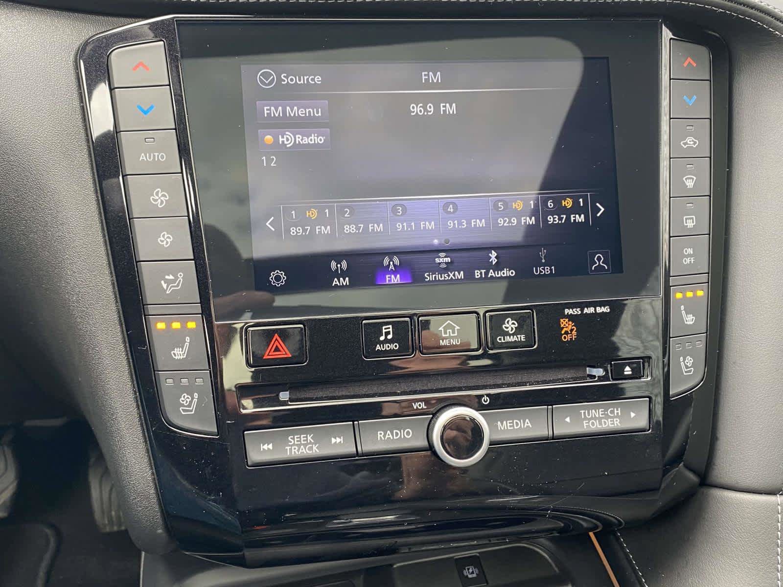 Used 2025 INFINITI QX50 Sport AWD/4WD image 17