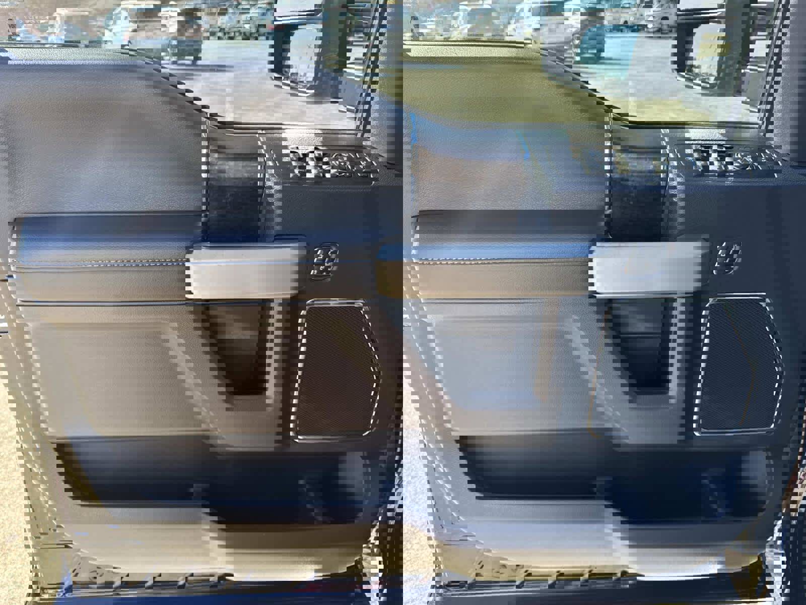 Used 2022 Ford F250 Lariat w/ Lariat Ultimate Package image 34